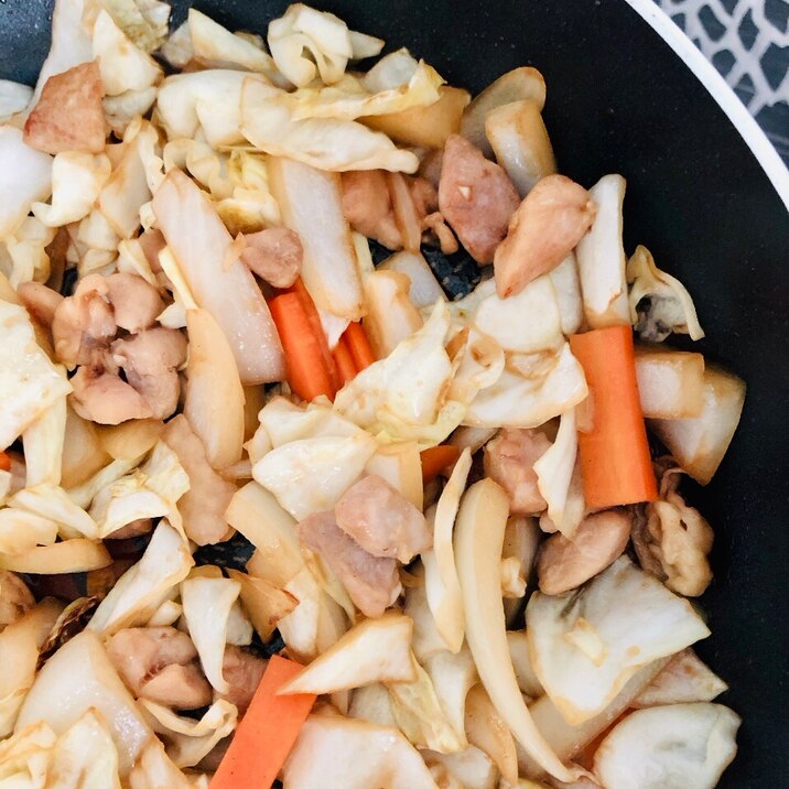 焼きそば粉末ソースで☆鶏もも肉と常備野菜炒め